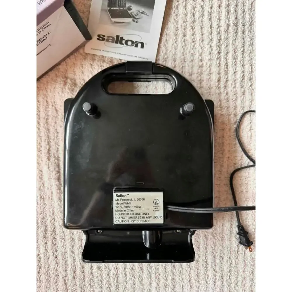 Salton Belgian Waffle Maker WM9BEL 4 Piece Nonstick w Box Manual Tested (1996)